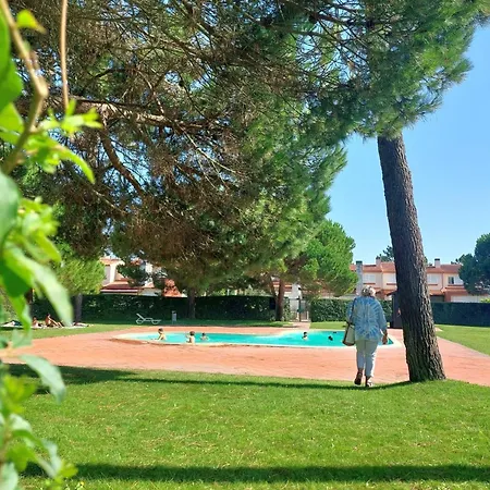 Apartment Be Local - In With Pool Access